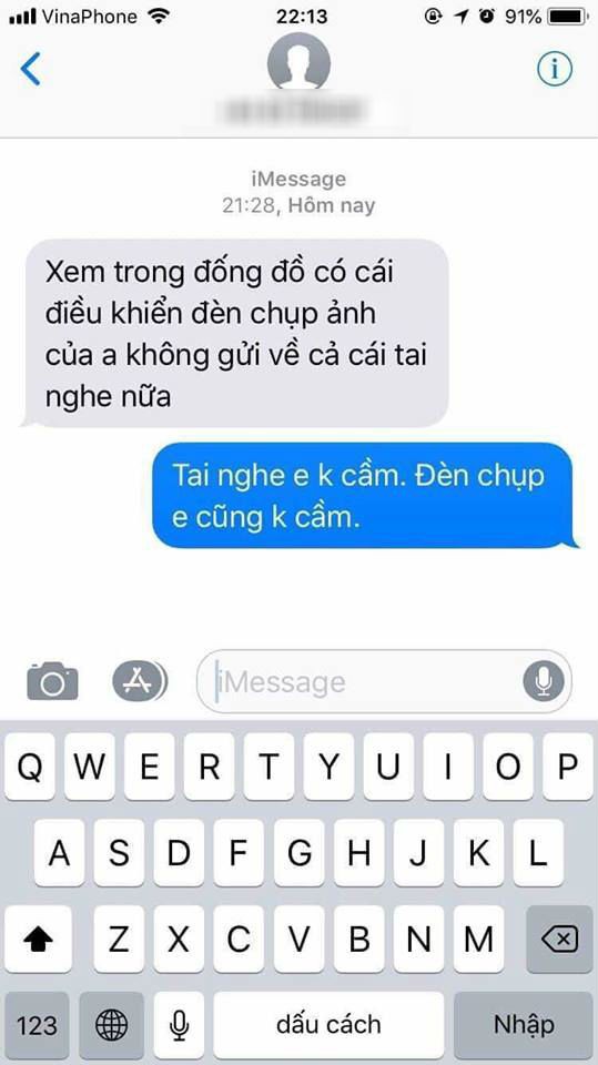 Ly hôn sau 2 năm chung sống, chồng cũ lấy luôn xe máy vợ tặng còn mặt dày nhắn tin đòi lại tai nghe