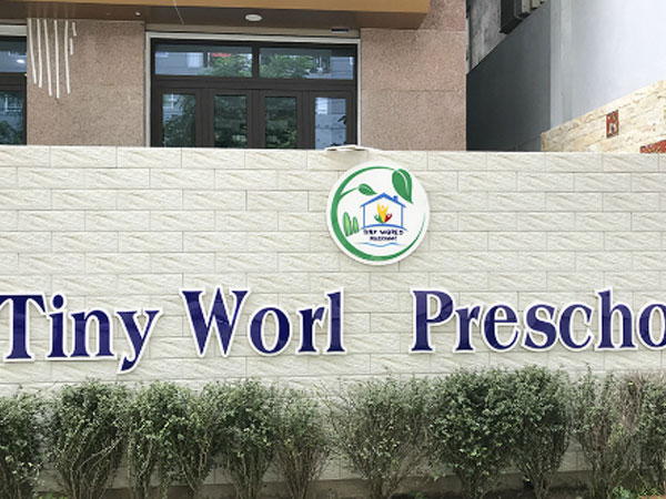 Giáo viên mất việc vì gửi tin nhắn thóa mạ học sinh