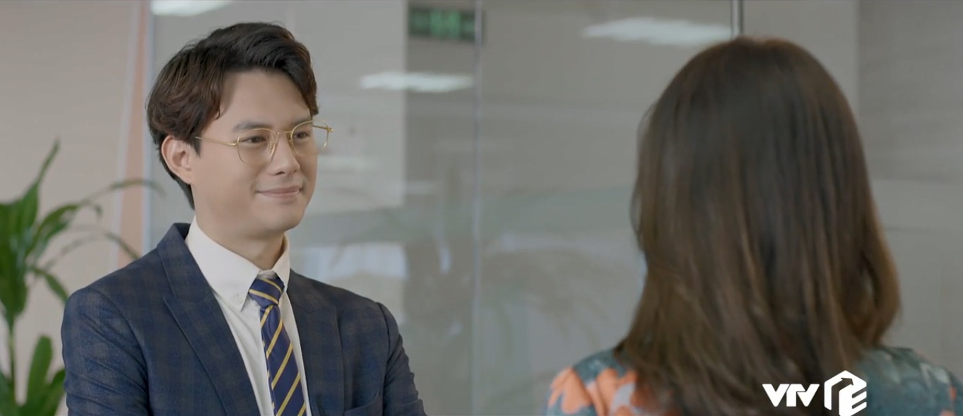 Phim Yêu Thì Ghét Thôi tập 6: Làm shipper không thành, Du bị cô bán rau chê ăn bám vợ