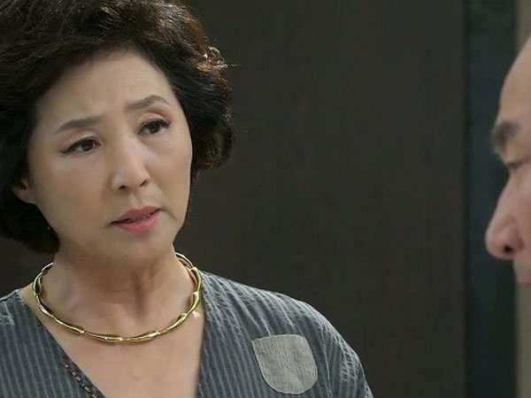 Con dâu mới sinh, nghe được lời mẹ chồng khó tính lén nói với bố chồng mà bật khóc