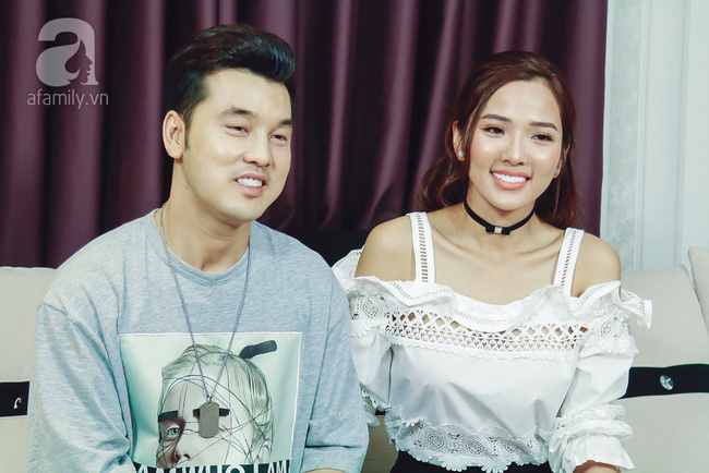 Thấy nhiều dấu son môi trên áo chồng, đây là cách vợ Ưng Hoàng Phúc ứng xử