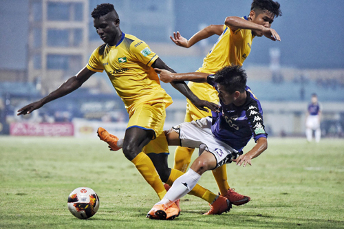 Căng thẳng cuộc đua top 3 ở V-League Căng thẳng cuộc đua top 3 ở V-League