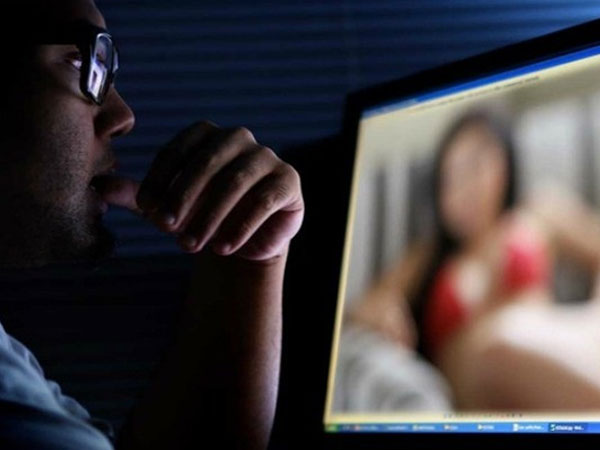 Ngoại tình, chat nhạy cảm có nghề trên mạng, chồng tôi vẫn bao biện bằng lý do khó tin