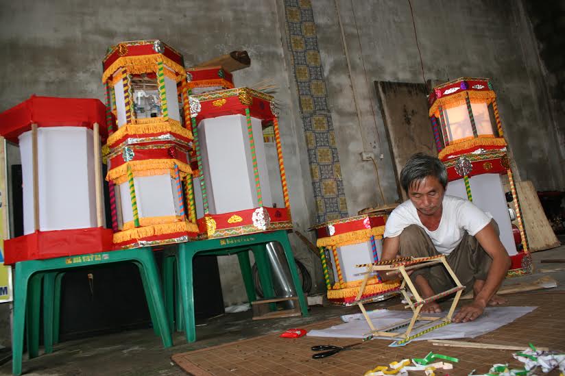 Người giữ lửa nghề làm đèn kéo quân