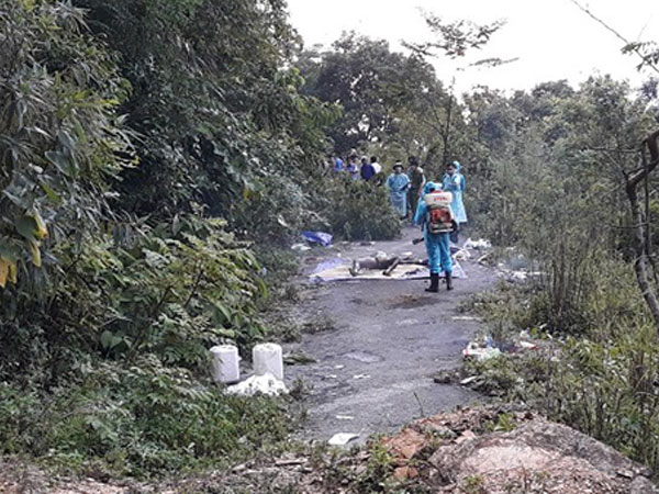 Hai thanh niên giết tài xế cướp xe, phi tang xác ở khe núi