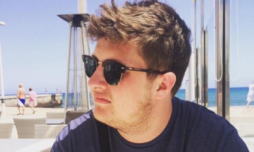 Chàng trai Anh thu thập 23.000 chữ ký phản đối lễ hội thịt chó Trung Quốc