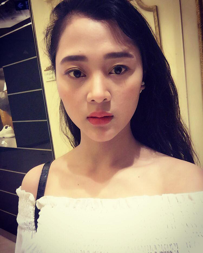 Bão người yêu tin đồn thủ môn Bùi Tiến Dũng chưa qua, dân mạng lại giông gió vì tin cô nàng xinh đẹp này là người yêu Công Phượng