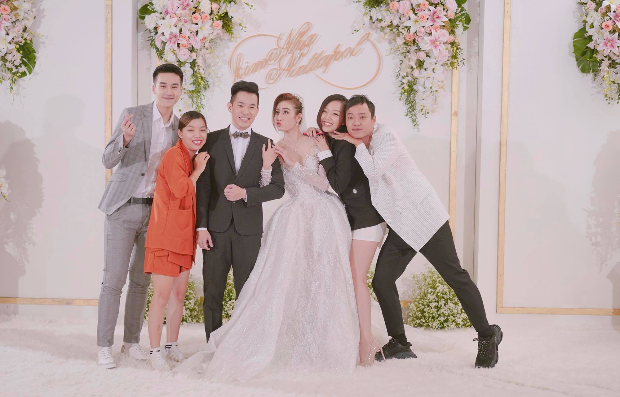 Kim Nhã BB-BG lộng lẫy như công chúa trong đám cưới lần 2 với bạn trai người Thái