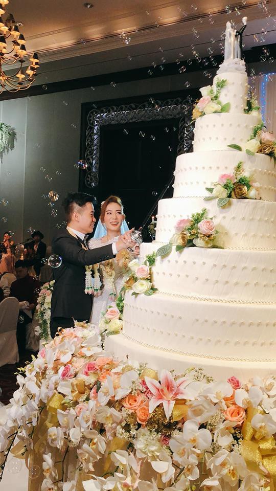 Kim Nhã BB-BG lộng lẫy như công chúa trong đám cưới lần 2 với bạn trai người Thái