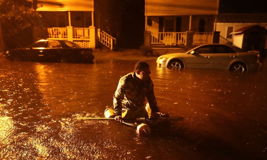 Mỹ tả tơi vì siêu bão Florence, Philippines oằn mình gánh Mangkhut