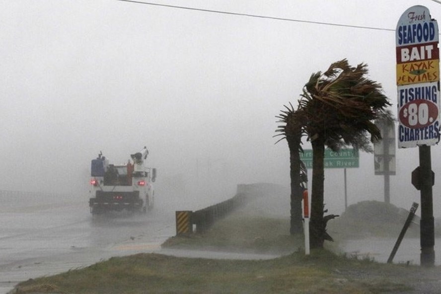 Tổng thống Mỹ ban bố tình trạng thảm họa tại Bắc Carolina do ảnh hưởng của siêu bão