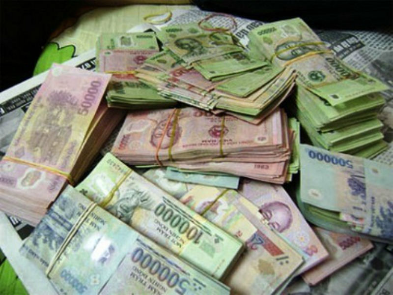 Hai vợ chồng bị đâm trọng thương, cướp hụt 90 triệu đồng