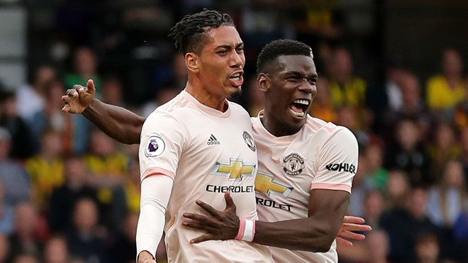 Mourinho: Chỉ có 1 thứ để chê, đó là mái tóc của Smalling