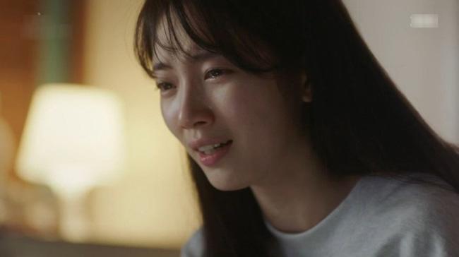 Ngã ngửa khi phát hiện tờ giấy giấu dưới nệm dày và bí mật về chồng sắp cưới điển trai