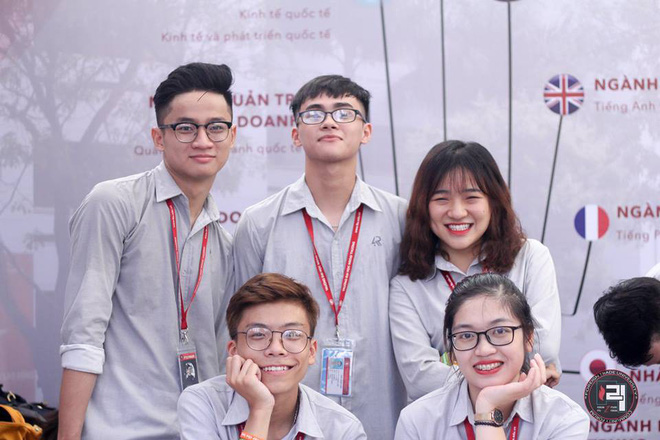 Không hổ danh là ngôi trường của hoa hậu, ở Ngoại thương có 1 CLB chỉ toàn trai xinh gái đẹp