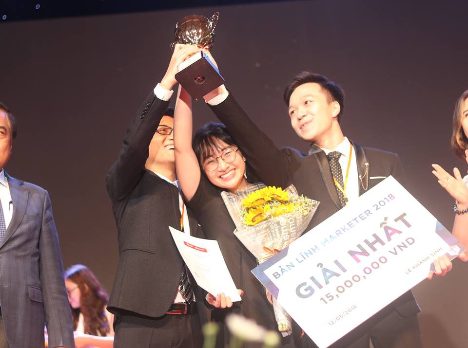 Không hổ danh là ngôi trường của hoa hậu, ở Ngoại thương có 1 CLB chỉ toàn trai xinh gái đẹp