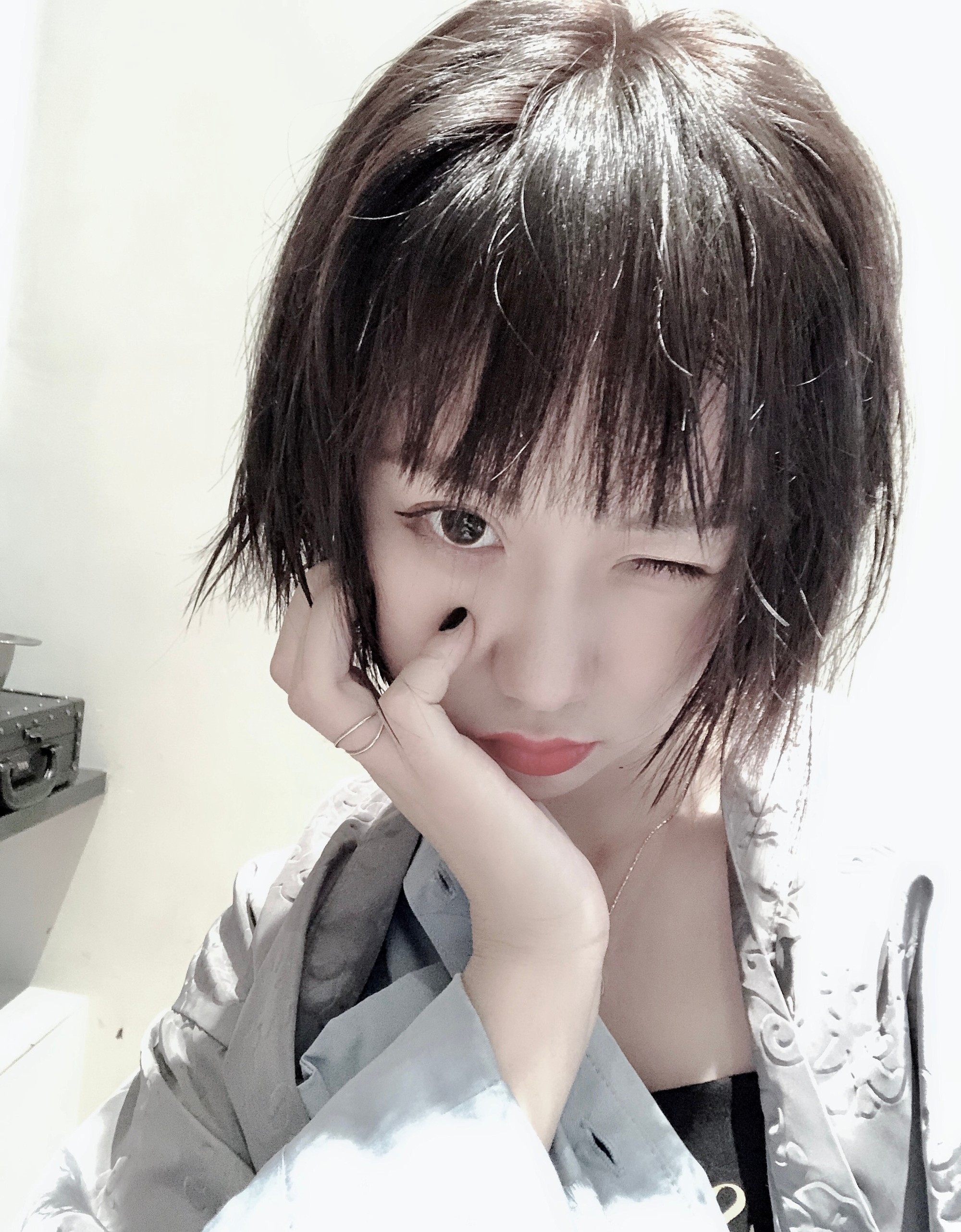 Có những kiểu người dù để kiểu tóc gì cũng đẹp, cô bạn Trung Quốc này chính là ví dụ