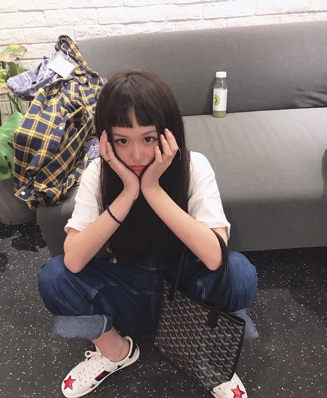 Có những kiểu người dù để kiểu tóc gì cũng đẹp, cô bạn Trung Quốc này chính là ví dụ Có những kiểu người dù để kiểu tóc gì cũng đẹp, cô bạn Trung Quốc này chính là ví dụ