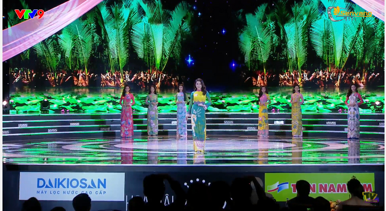 Clip: Phút đăng quang của Tân Hoa hậu Việt Nam 2018 - Trần Tiểu Vy! Clip: Phút đăng quang của Tân Hoa hậu Việt Nam 2018 - Trần Tiểu Vy!