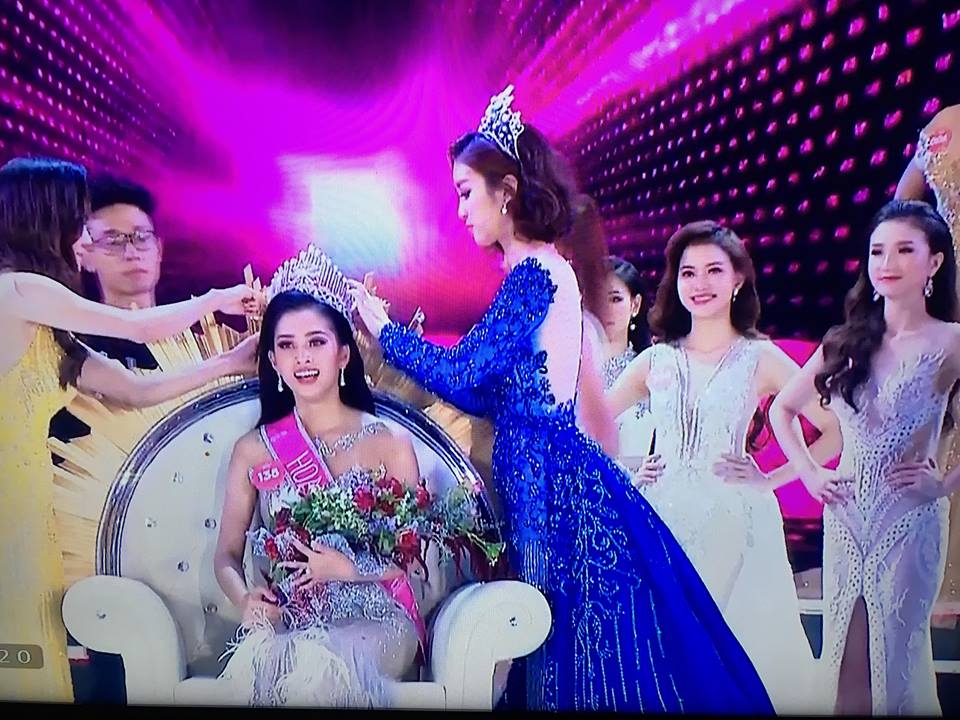 Clip: Phút đăng quang của Tân Hoa hậu Việt Nam 2018 - Trần Tiểu Vy! Clip: Phút đăng quang của Tân Hoa hậu Việt Nam 2018 - Trần Tiểu Vy!