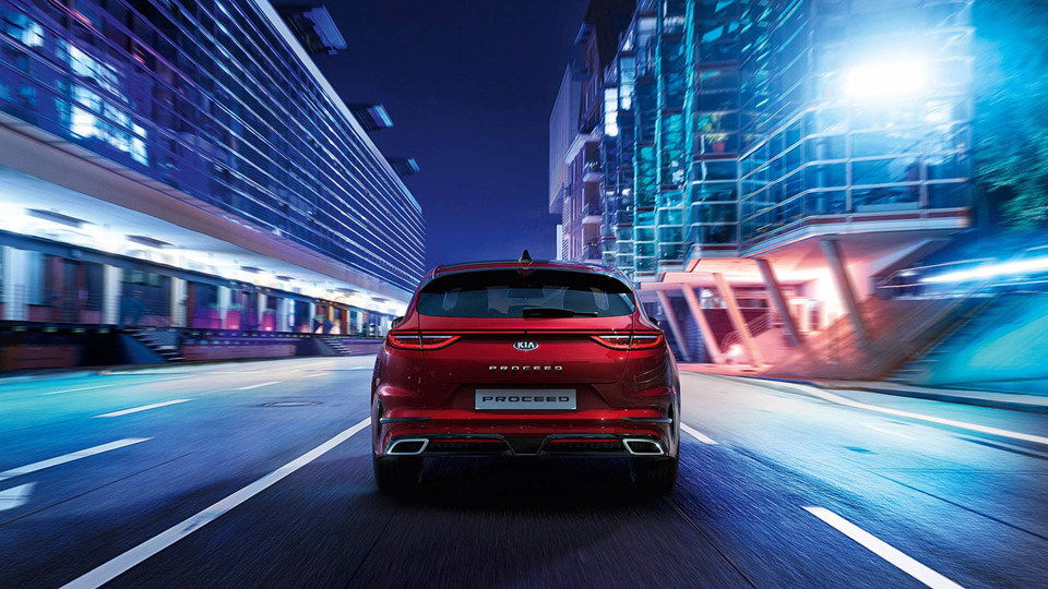 Kia ProCeed 2019 vén màn - dáng sang trọng, vận hành ấn tượng