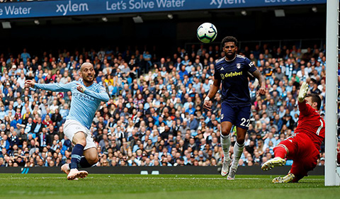 Vùi dập Fulham, Man City chạy đà hoàn hảo cho Champions League
