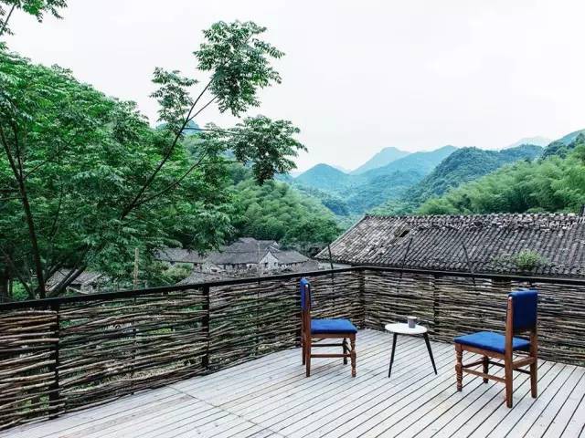 Ngôi nhà bình yên và cuộc sống hạnh phúc của gia đình 3 người đã bán hai mảnh đất ở phố về sống ở ngôi làng cổ