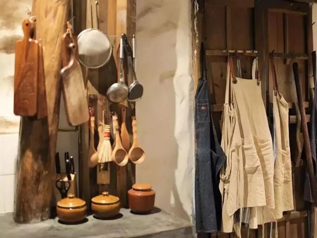 Ngôi nhà bình yên và cuộc sống hạnh phúc của gia đình 3 người đã bán hai mảnh đất ở phố về sống ở ngôi làng cổ