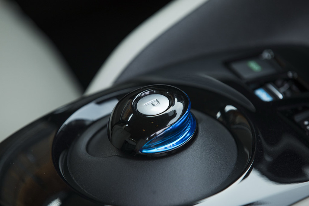 Xe điện bán chạy nhất thế giới có bản mới, giá từ 30.000 USD