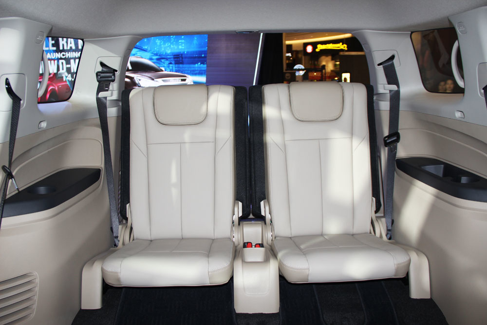 Isuzu mu-X 2018 giá từ 820 triệu - cơ hội nào trước Toyota Fortuner