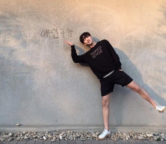 Ngồi trong lớp bật điều hòa mà mở cửa, đến trường mặc quần đùi, áo cộc, tân sinh viên Bách khoa bị nhắc nhở ý thức kém