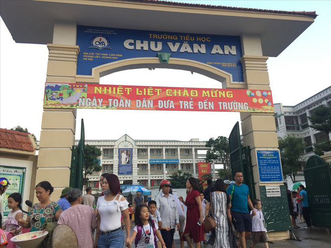 Trường Tiểu học đông học sinh nhất Thủ đô: Phụ huynh kiến nghị quay lại lịch học luân phiên