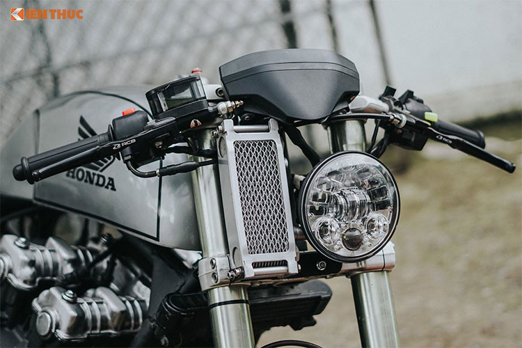 Thợ Sài Gòn độ Honda CB750 cực gấu cho dân chơi Vũng Tàu