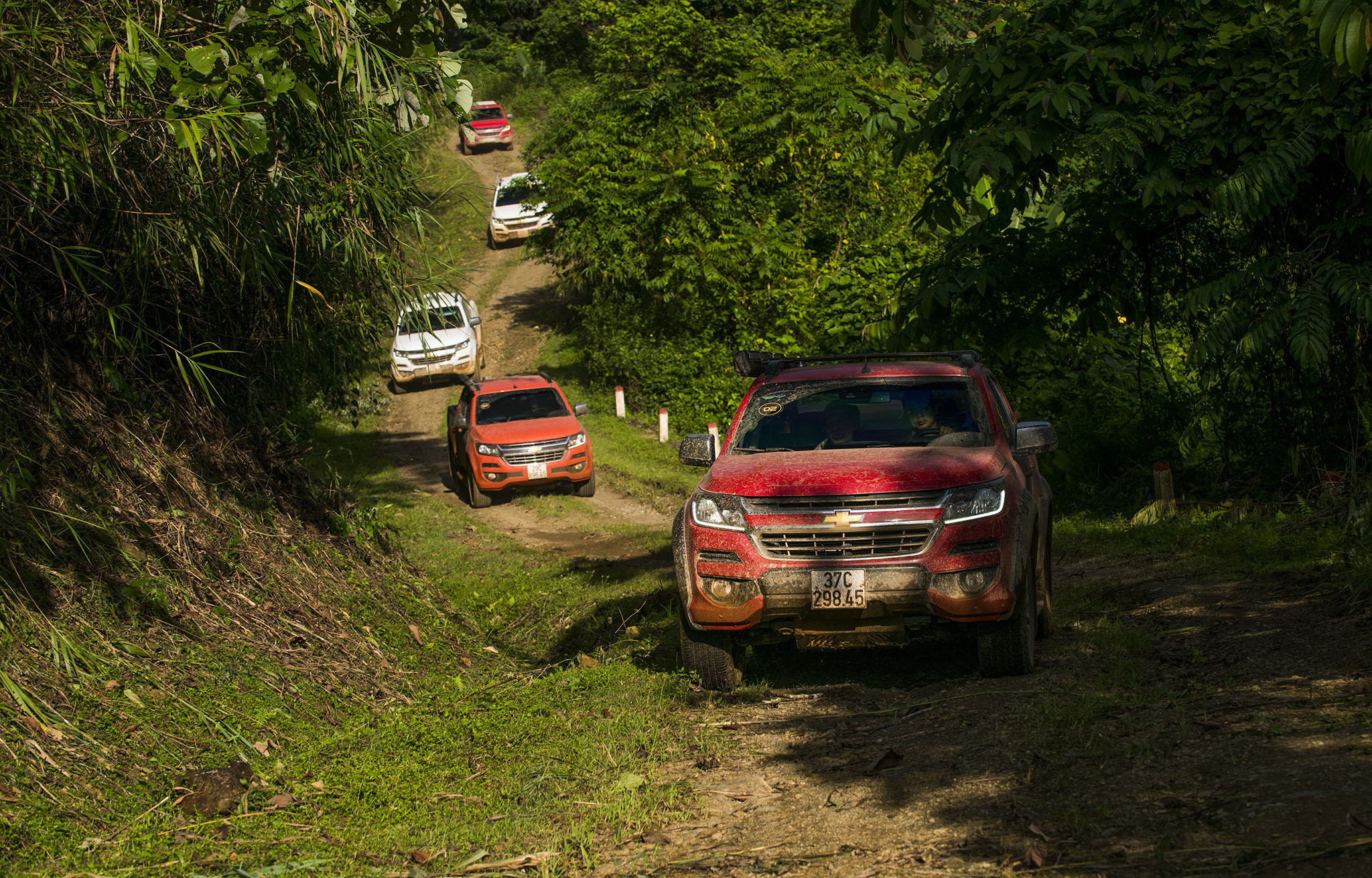 Làm những điều này, bạn sẽ chấp mọi địa hình khi lái xe