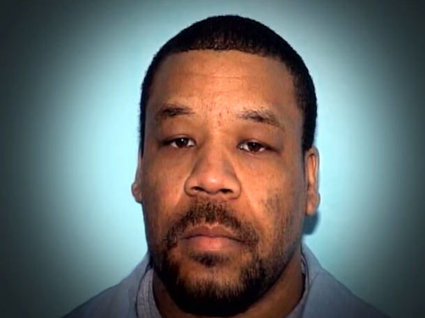 Gã hàng xóm tốt bụng sa lưới vì bị lộ vệt máu trên đầu khi đi cắt tóc