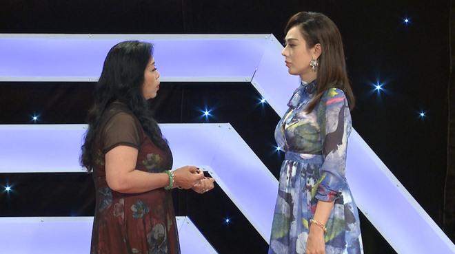 Học viện mẹ chồng tập 8: Lâm Khánh Chi khóc nức nở khi bị nhà chồng kì thị giới tính và chồng nhắn tin với tình cũ