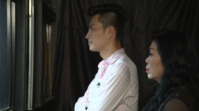 Học viện mẹ chồng tập 8: Lâm Khánh Chi khóc nức nở khi bị nhà chồng kì thị giới tính và chồng nhắn tin với tình cũ