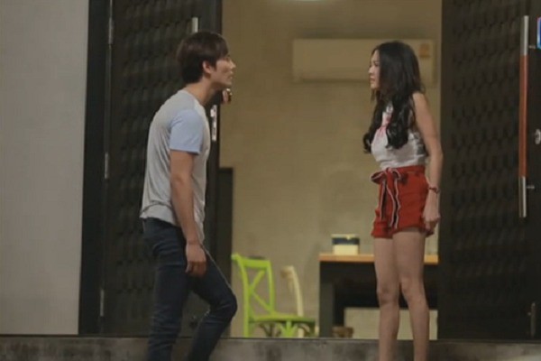 Chiêu trò ngoại tình tinh vi đến không tưởng của chồng đã bị vợ phát giác nhờ một chiếc áo