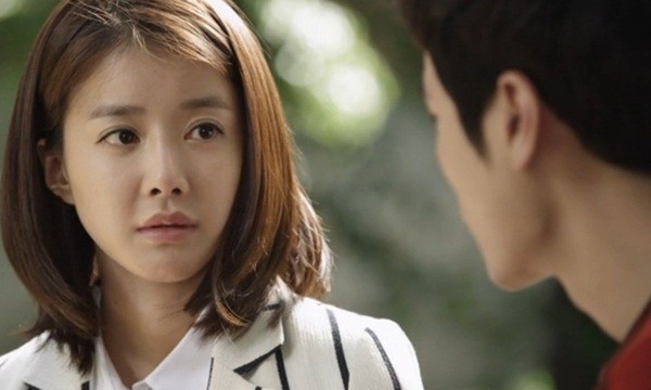 Chiêu trò ngoại tình tinh vi đến không tưởng của chồng đã bị vợ phát giác nhờ một chiếc áo