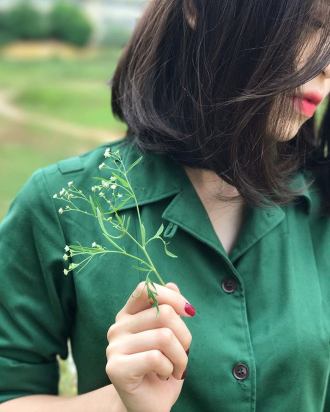 Đi học quân sự thôi mà Á hậu 1 Phương Nga có ngay bộ ảnh thần thái đỉnh cao như chụp cho tạp chí thế này!