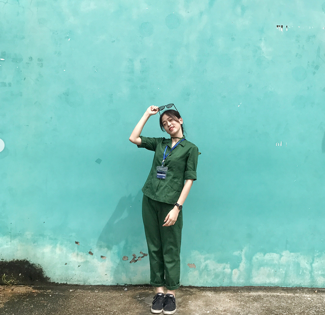 Đi học quân sự thôi mà Á hậu 1 Phương Nga có ngay bộ ảnh thần thái đỉnh cao như chụp cho tạp chí thế này!