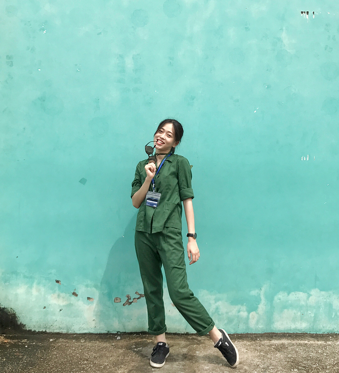 Đi học quân sự thôi mà Á hậu 1 Phương Nga có ngay bộ ảnh thần thái đỉnh cao như chụp cho tạp chí thế này!