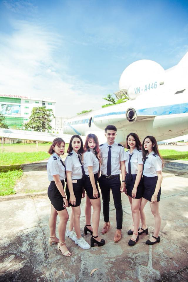 Em trai Á hậu 2 Thúy An có ngoại hình thu hút, đang là sinh viên Học viện Hàng không Việt Nam