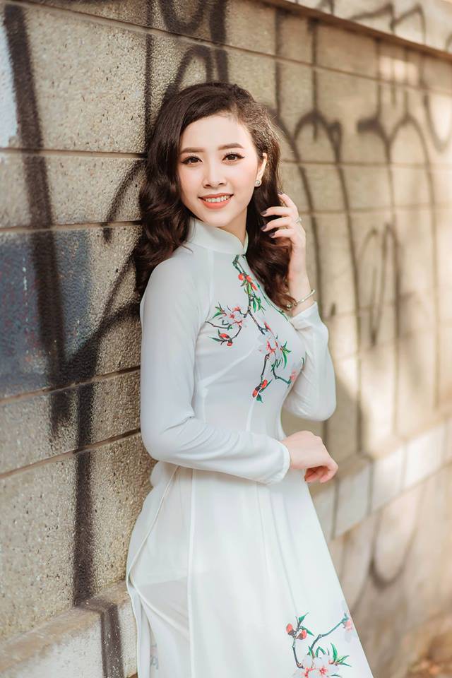 Soi học lực của Á hậu 2 Nguyễn Thị Thúy An: Sinh viên khoa Quản trị Kinh doanh và là Miss thân thiện của HUTECH