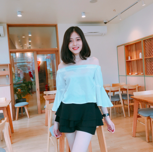 Á hậu 1 Bùi Phương Nga: Không những xinh rạng ngời mà còn là sinh viên có nhiều thành tích của NEU