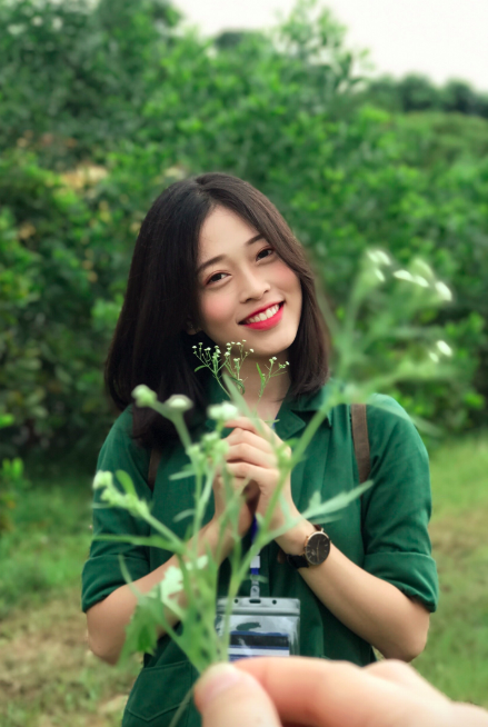 Á hậu 1 Bùi Phương Nga: Không những xinh rạng ngời mà còn là sinh viên có nhiều thành tích của NEU