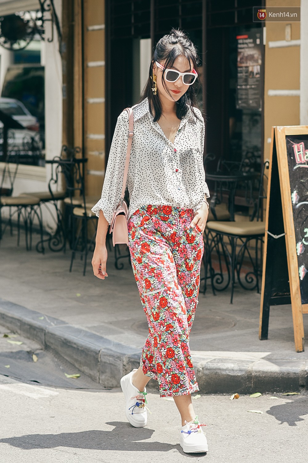 Street style 2 miền: miền Bắc màu mè tươi tắn, miền Nam chuộng đen trắng cool ngầu