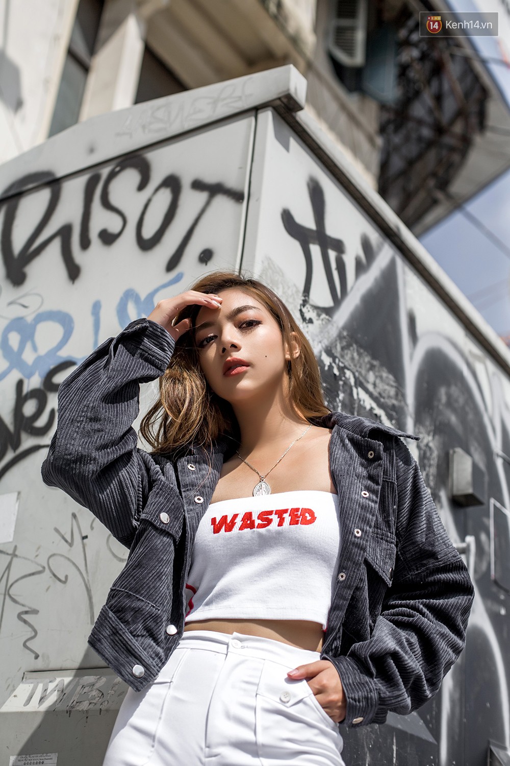 Street style 2 miền: miền Bắc màu mè tươi tắn, miền Nam chuộng đen trắng cool ngầu