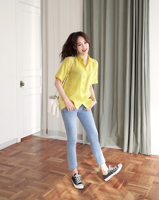 Sắc vàng được phái nữ yêu chuộng cho trang phục thu