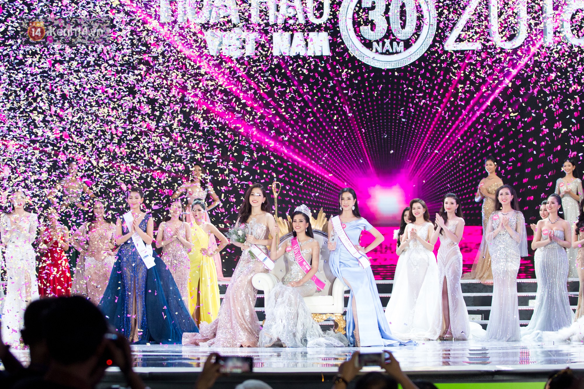 Vừa đăng quang, tân Hoa hậu Việt Nam Trần Tiểu Vy nhận được cơn mưa lời khen từ dân mạng